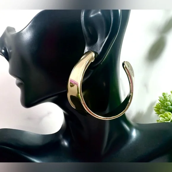 💛Robert Lee Morris SOHO Chunky U-Hoop Earrings - Picture 3 of 10